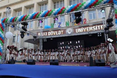 BDU məzunları and içəcək BDU məzunları and içəcək